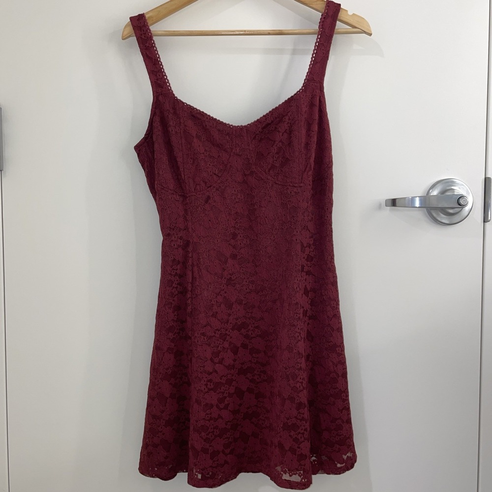 Stitch & Pine Y2K Vintage Lace Sleeveless Burgundy Dress with Flared Skirt Sz‎ L